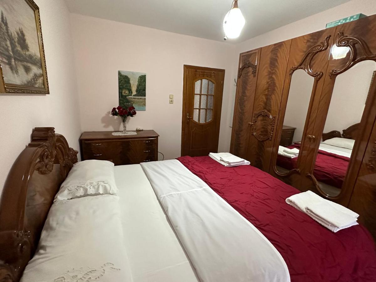 Hoxha House Hotell Krujë Eksteriør bilde