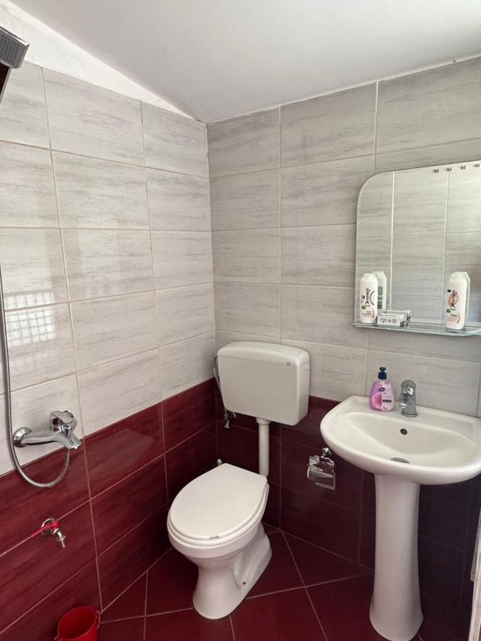 Hoxha House Hotell Krujë Eksteriør bilde